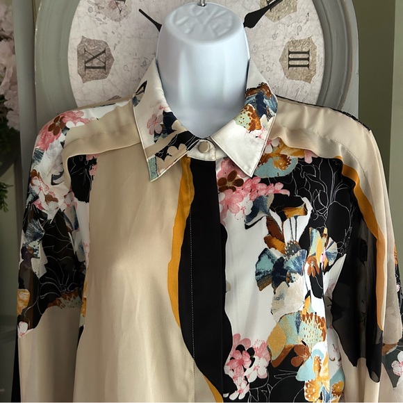 3.1 Phillip Lim Multicolor Floral Blouse, I have both sizes M and L - Picture 2 of 8